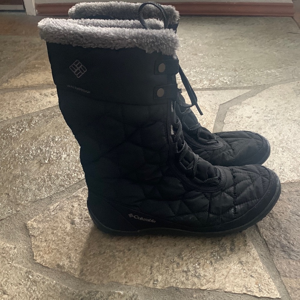 Columbia Minx Mid II Omni Heat Boots Womens 7.5 Black these run a bit small